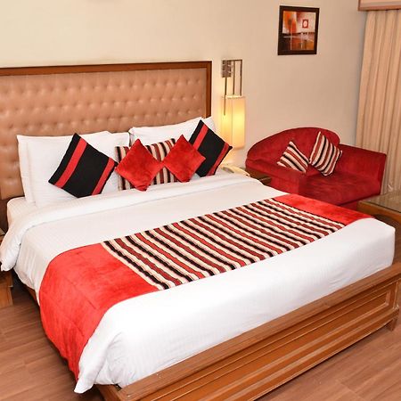 Regenta Place Amritsar By Royal Orchid Hotels Limited Extérieur photo