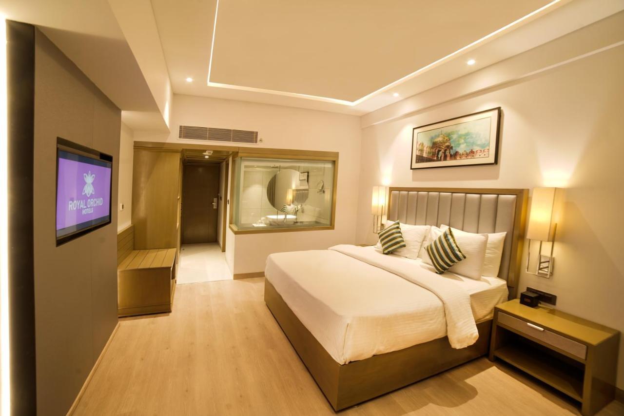Regenta Place Amritsar By Royal Orchid Hotels Limited Extérieur photo