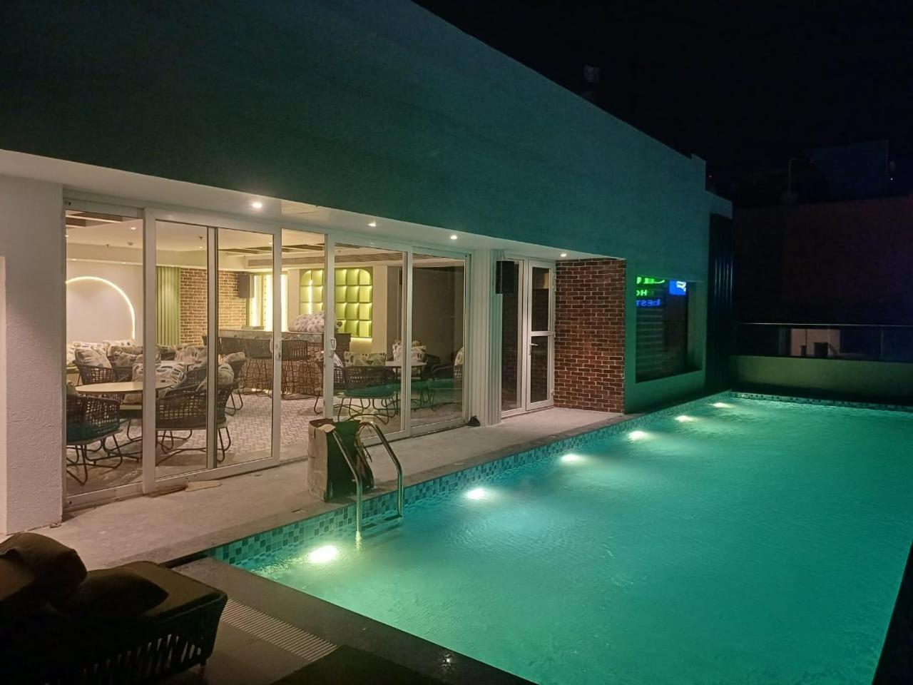 Regenta Place Amritsar By Royal Orchid Hotels Limited Extérieur photo