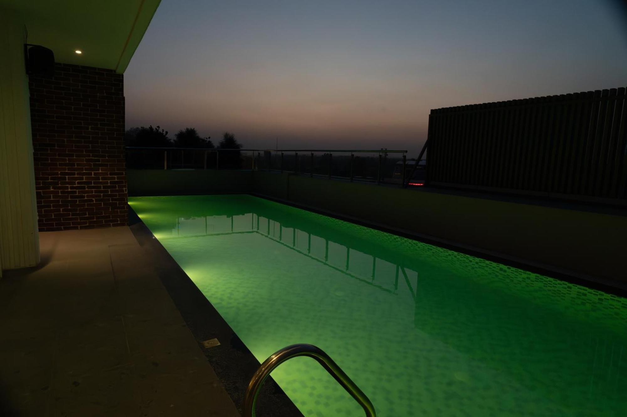 Regenta Place Amritsar By Royal Orchid Hotels Limited Extérieur photo
