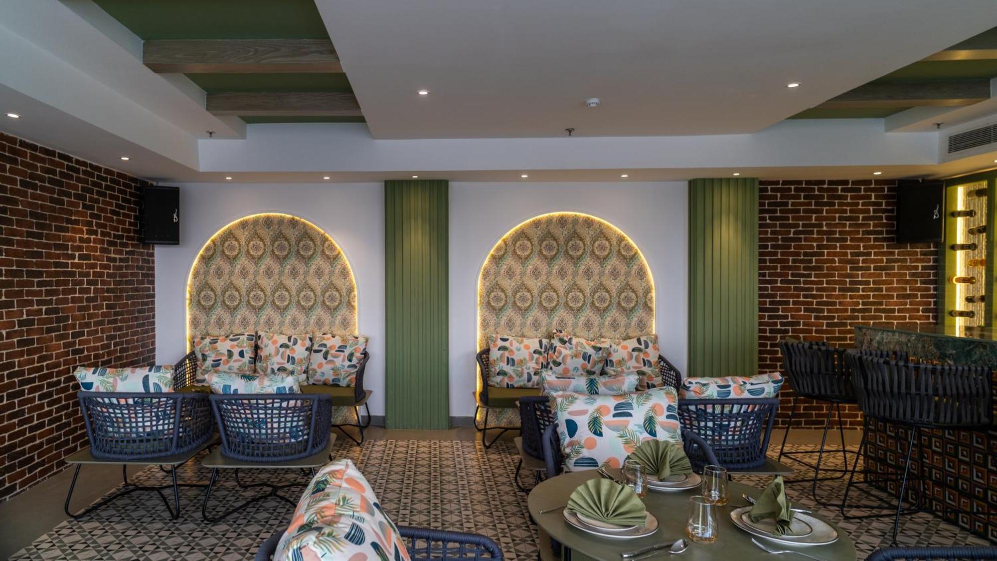 Regenta Place Amritsar By Royal Orchid Hotels Limited Extérieur photo