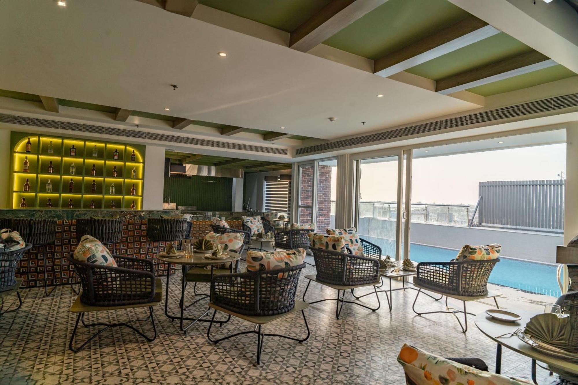 Regenta Place Amritsar By Royal Orchid Hotels Limited Extérieur photo