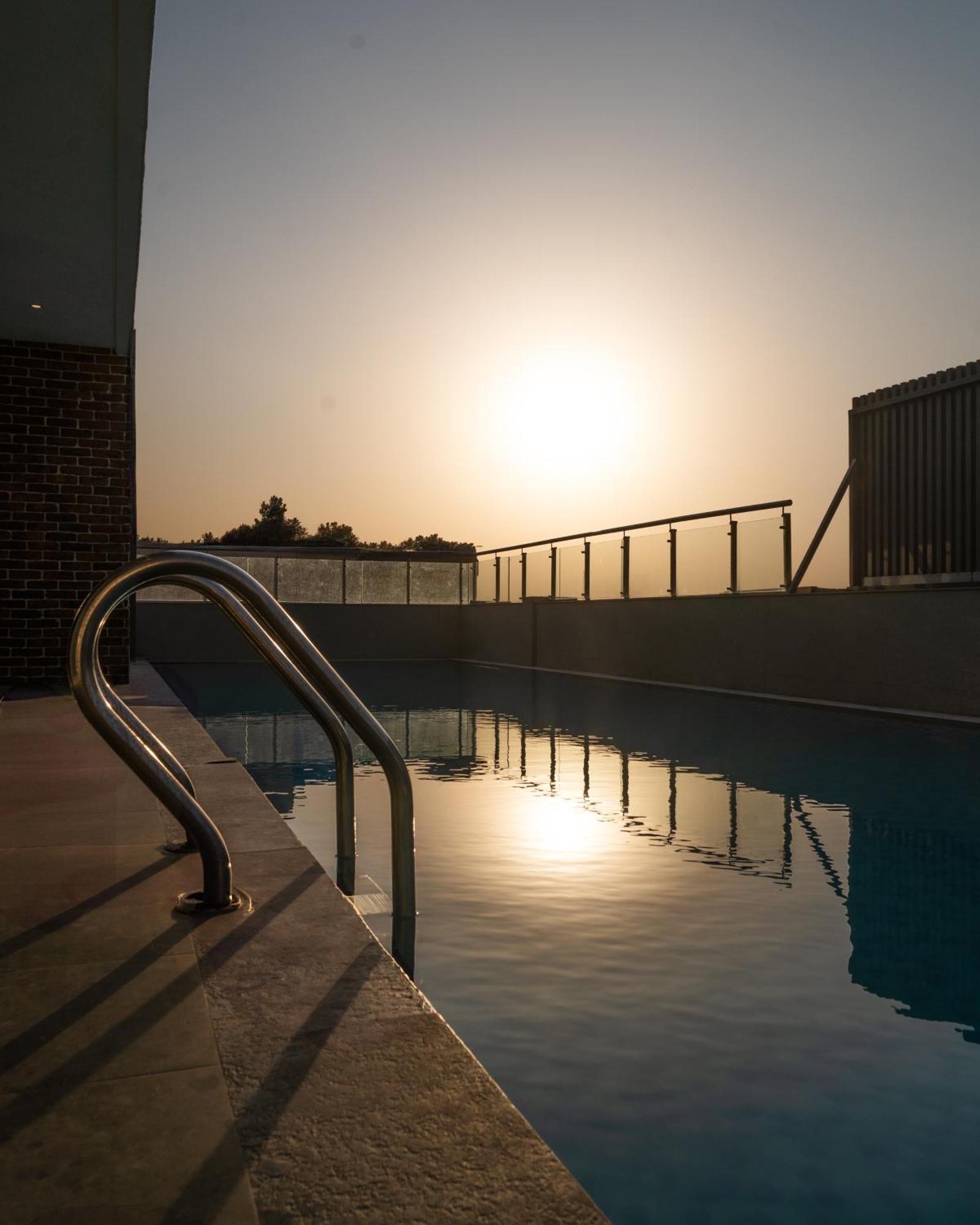 Regenta Place Amritsar By Royal Orchid Hotels Limited Extérieur photo