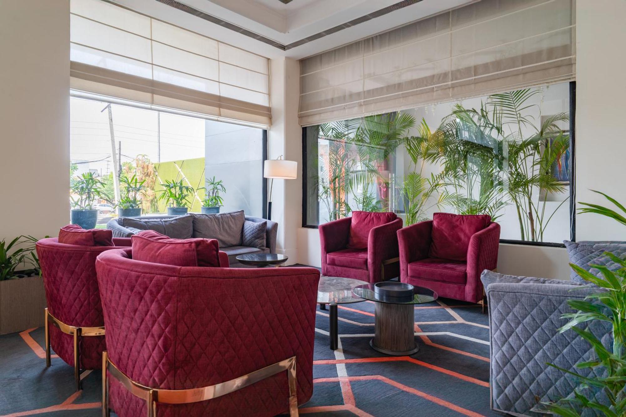 Regenta Place Amritsar By Royal Orchid Hotels Limited Extérieur photo
