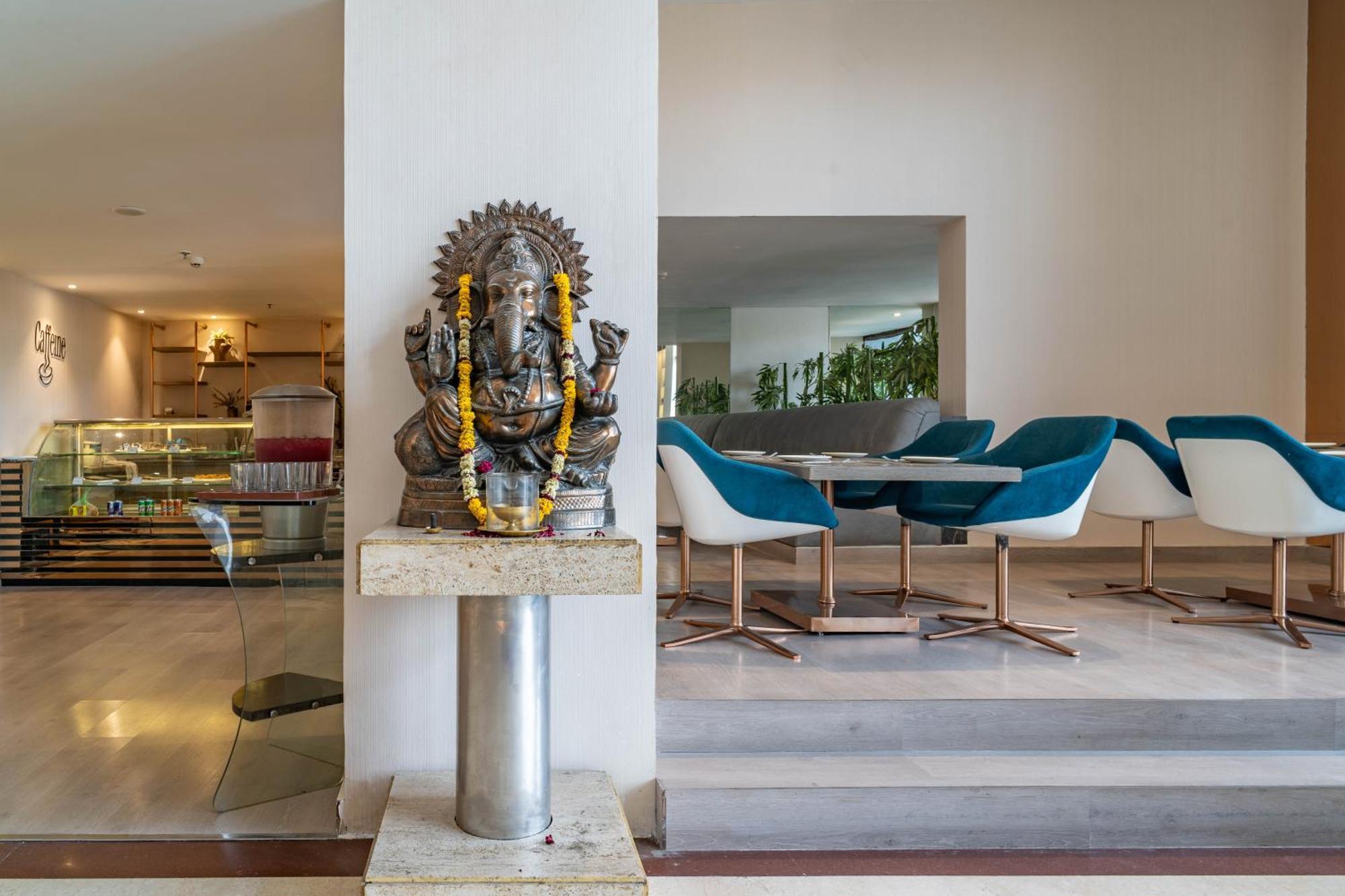 Regenta Place Amritsar By Royal Orchid Hotels Limited Extérieur photo