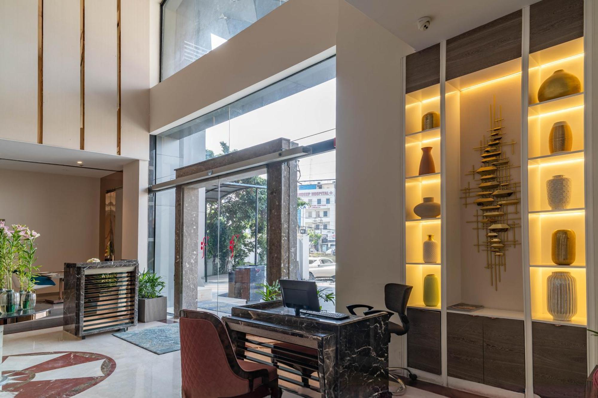 Regenta Place Amritsar By Royal Orchid Hotels Limited Extérieur photo