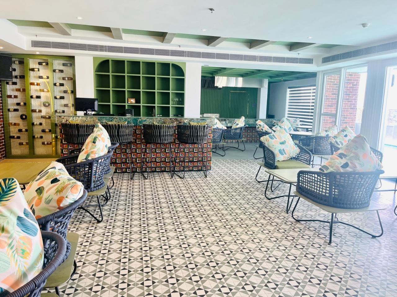 Regenta Place Amritsar By Royal Orchid Hotels Limited Extérieur photo