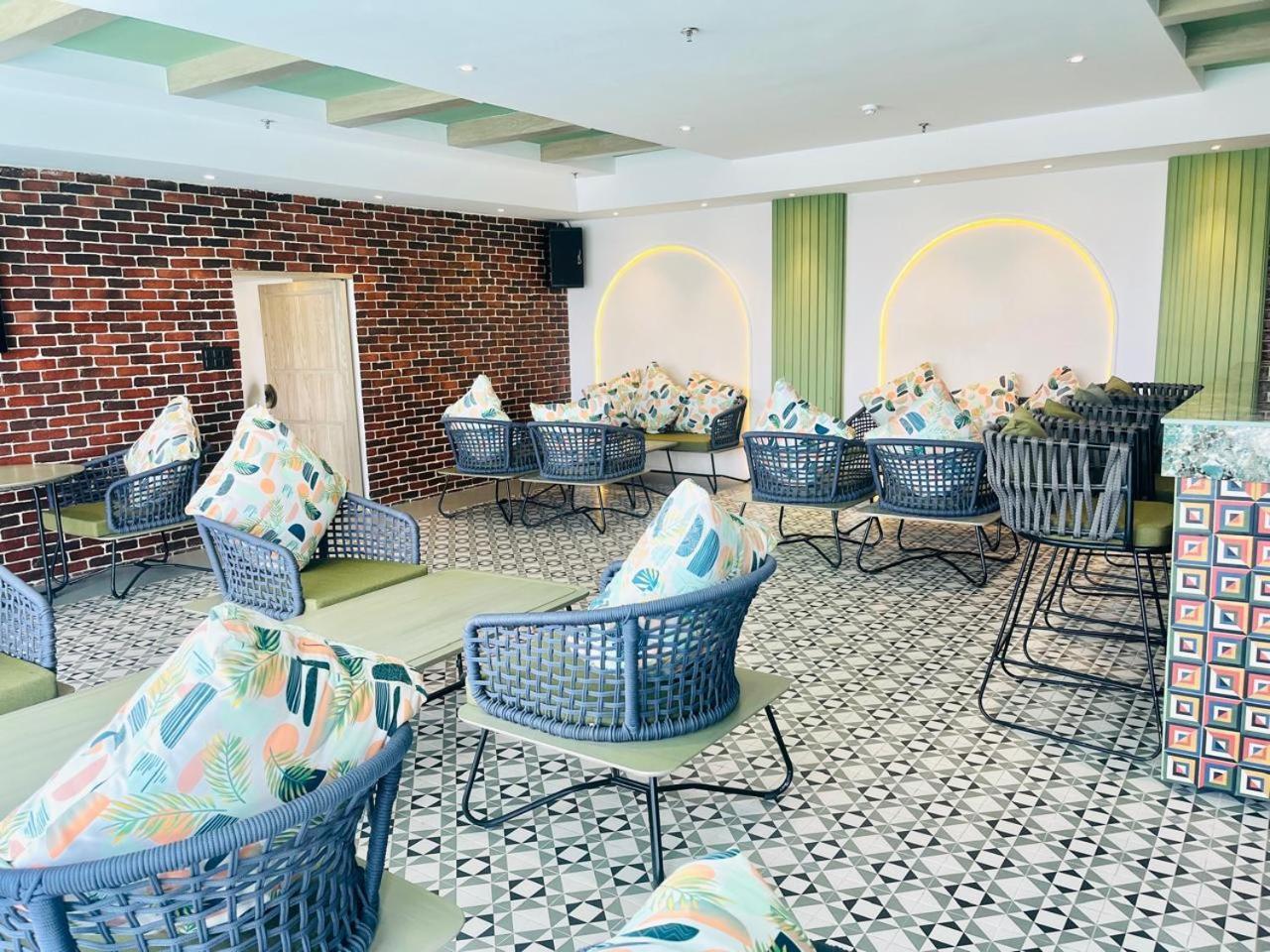 Regenta Place Amritsar By Royal Orchid Hotels Limited Extérieur photo